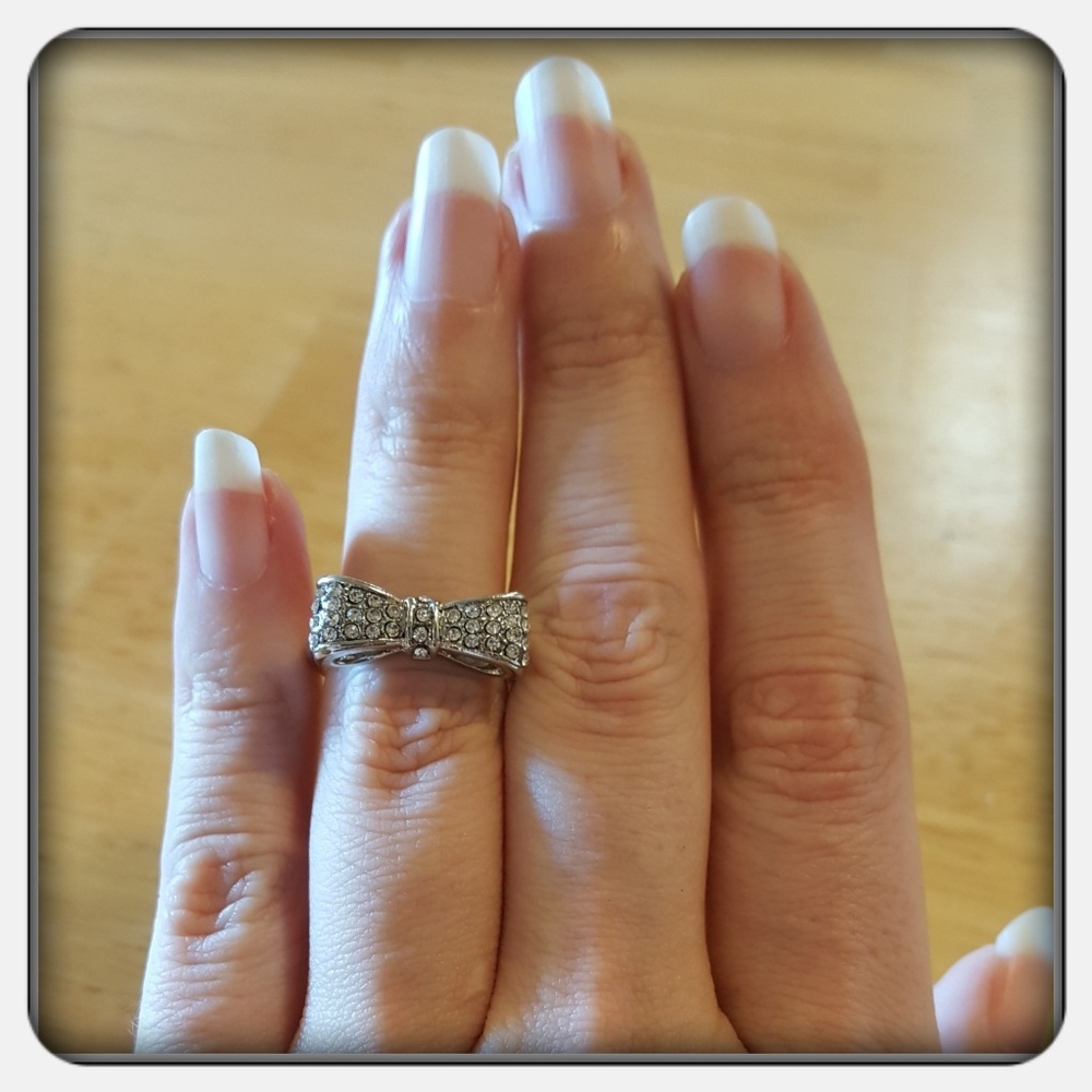 NWOT Woman's Sterling Silver Bow Ring Sz 6